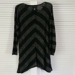 INC International Concepts Sharkbite Hemline Tunic Sweater Sz M. Blk/Gold